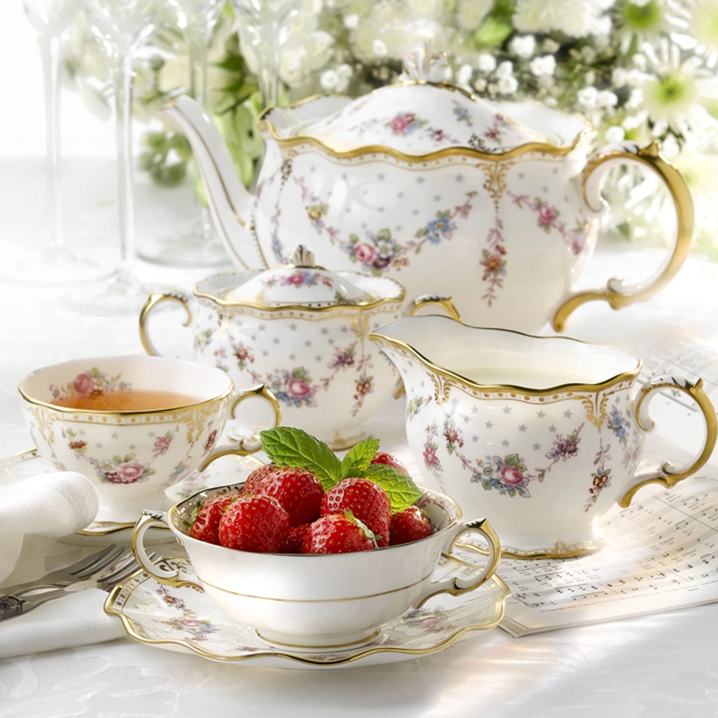 ロイヤルアントワネット – ロイヤルクラウンダービー ロイヤルアントワネット – ロイヤルクラウンダービー