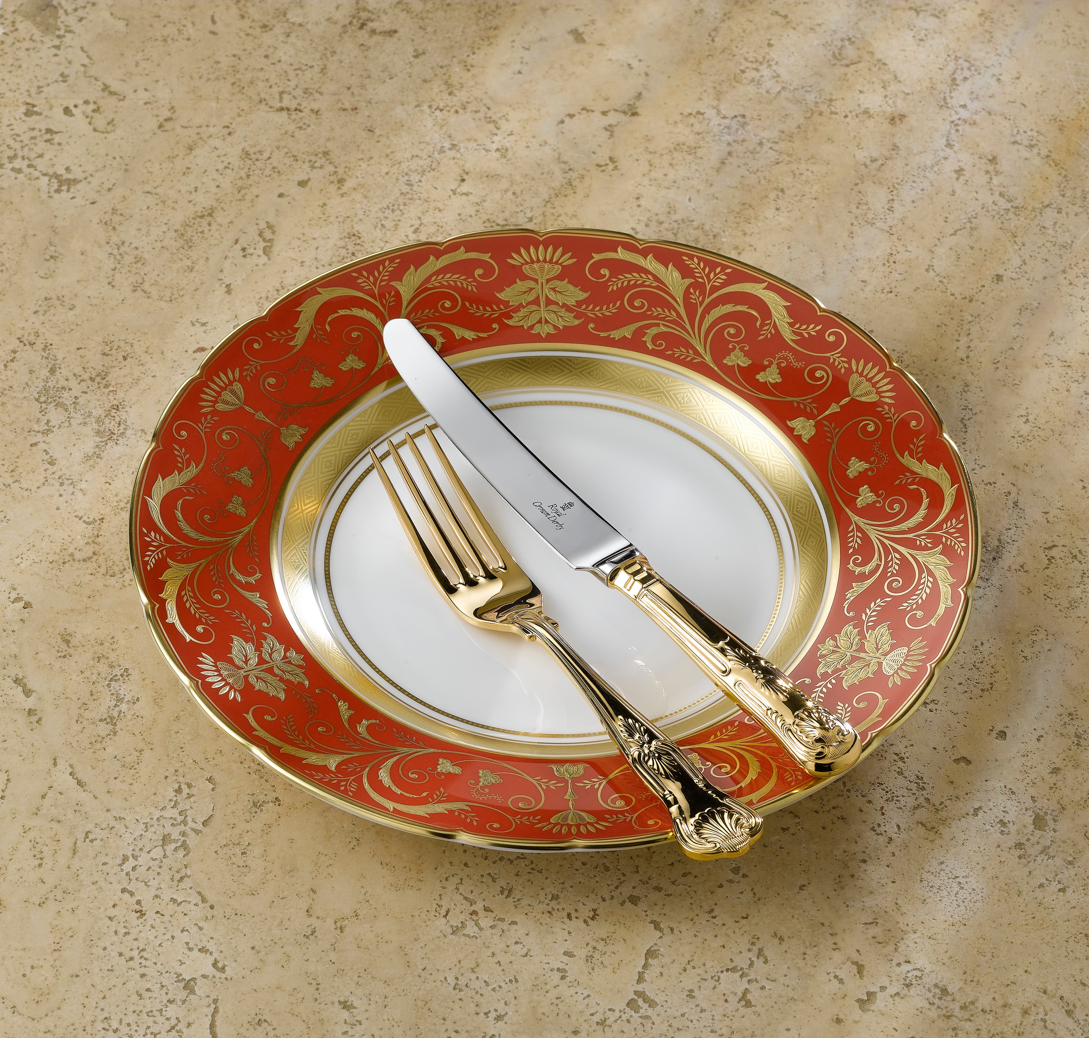 リージェンシー レッド – ロイヤルクラウンダービー