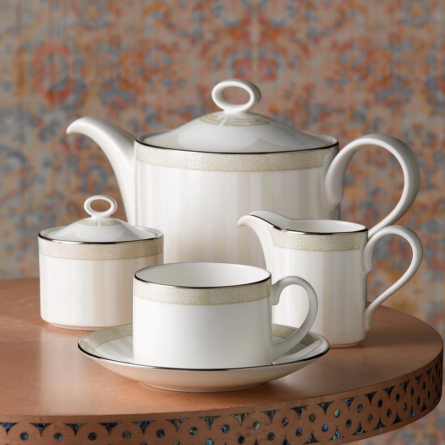 コンテンポラリーコレクション – ロイヤルクラウンダービー コンテンポラリーコレクション – ロイヤルクラウンダービー