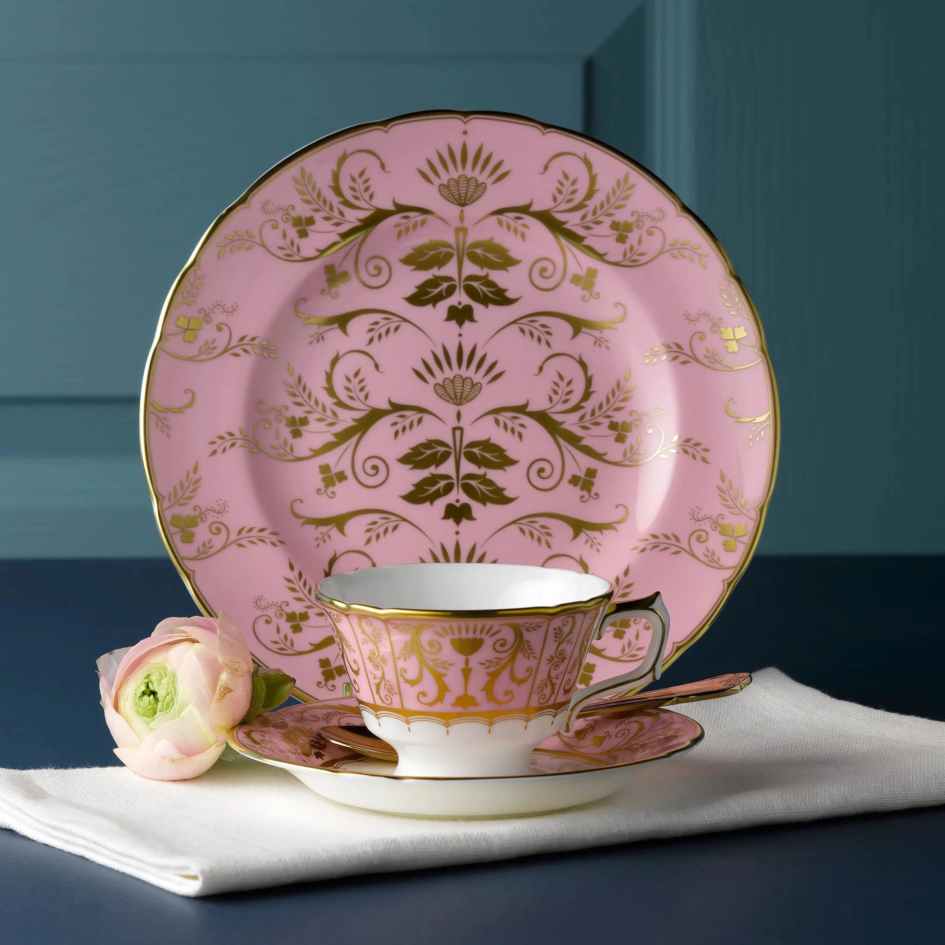 ハーレクイン ベビーピンク ティーカップ&ソーサー(225ml) – ロイヤル ハーレクイン ベビーピンク ティーカップ&ソーサー(225ml) – ロイヤル