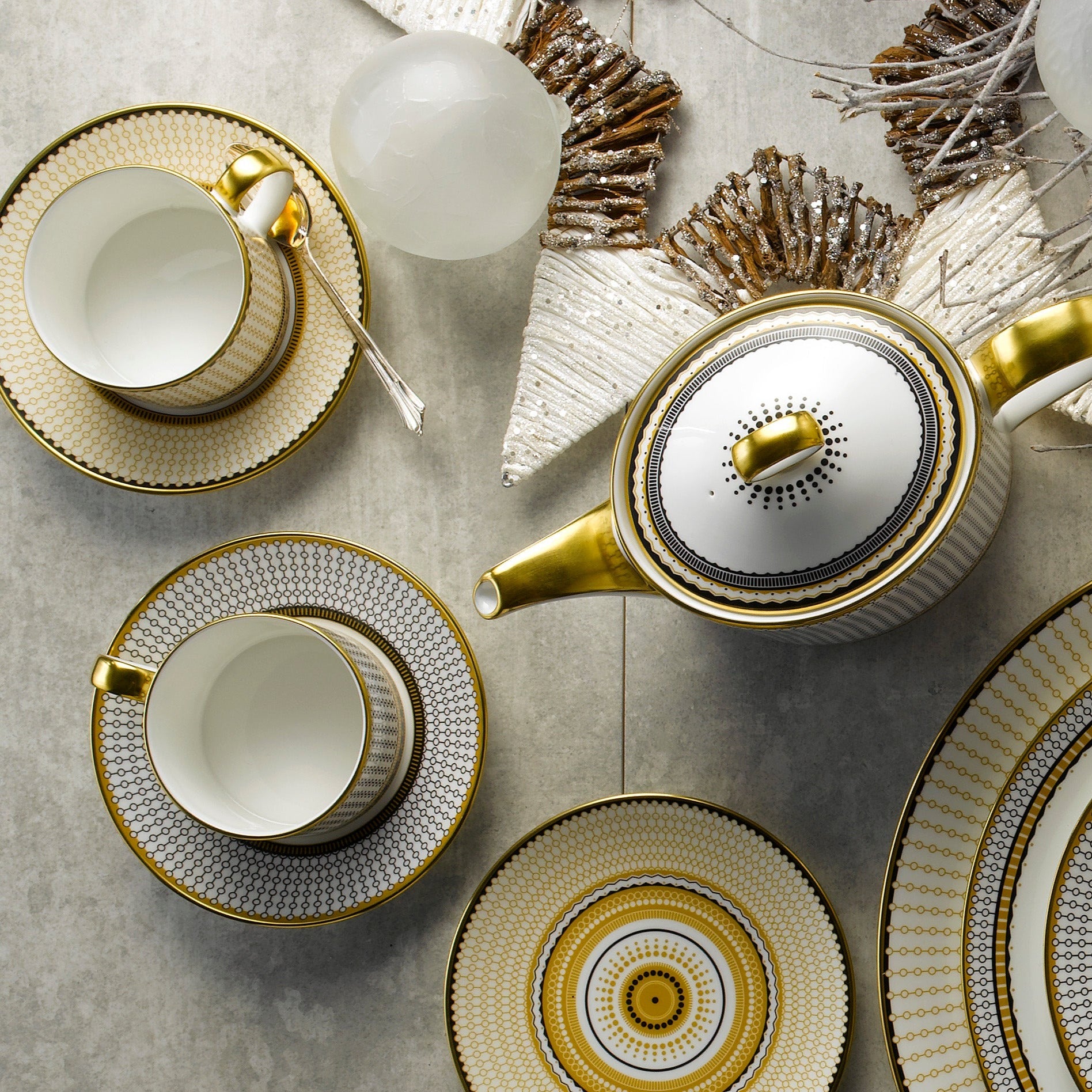 オシレート オークル – ロイヤルクラウンダービー